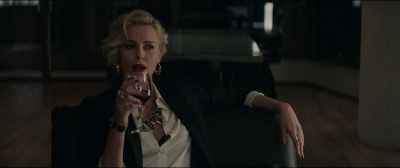 Four glasses of champagne, - Gringo