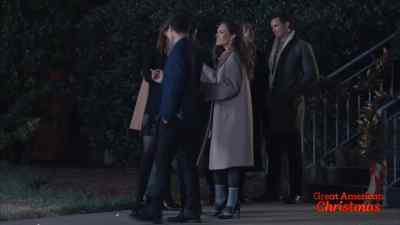 Four sisters growing up
in a small town - A Little Women's Christmas