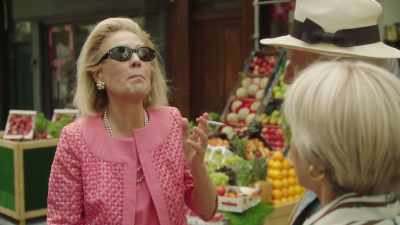 France is not a breast - The Romanoffs