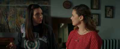 - [Francesca] Is that a problem?
- He still pees the bed! - Da grandi