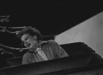 Frank! Frank! Frank! - Woman on the Run