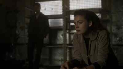 Frank must really be in some kind of trouble. - The Man in the High Castle
