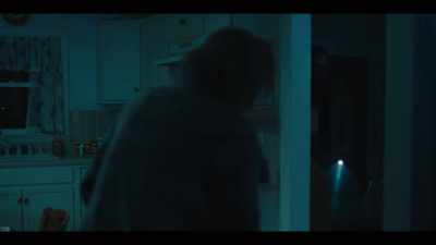 -FRANK SHEEHAN: Everyone okay?
-(HELEN GASPS) - Mare of Easttown