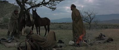 Frank Somethin' wrong Em - Hannie Caulder