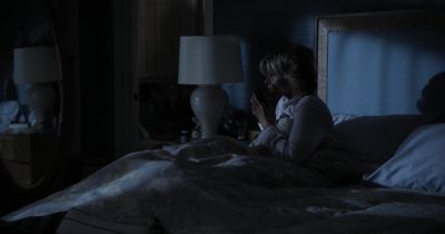 Frankie? Are you in the house? - Grace and Frankie