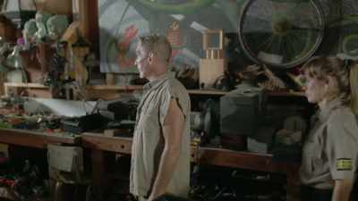 - Frankie, we got anybody in here - Hubcap