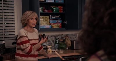 Frankie, what is this? - Grace and Frankie