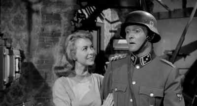 - Franz sleeps there?
- Yeah. - Verboten!