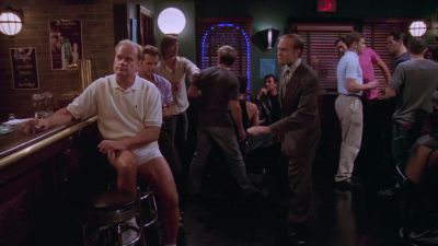 Frasier. Barry's not here. - Frasier