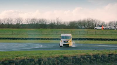 FRED: Oh, a bit of a lock-up. - Top Gear