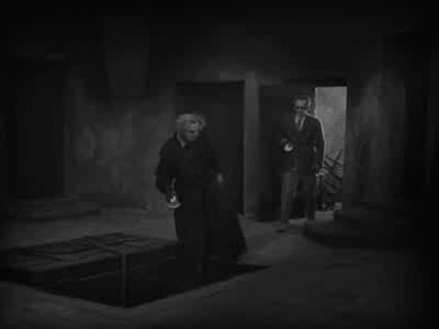 Fredersen glaubt, genug gesehen zu haben. - Metropolis
