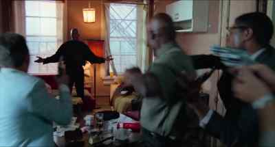 - Freeze!
- Freeze! Police! Hands up! - Red Heat