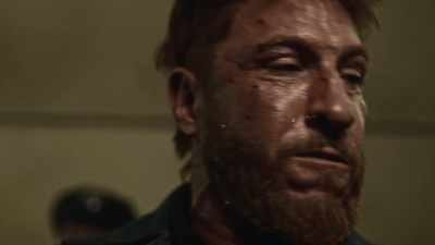 Freeze! Hands up! - American Gods