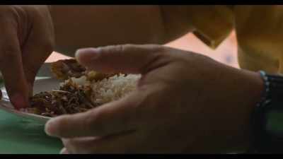 Fried chicken, fried fish,
and they have crispy… - Somebody Feed Phil