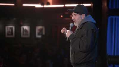 - Friend or foe?
- [audience laughing] - Dave Attell: Hot Cross Buns