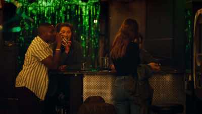[Friend] Marky went
to the bathroom. - The Holiday Club