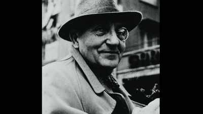 Fritz Lang also left Germany
despite the new regime's flattery. - Hitler's Hollywood