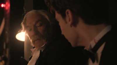 -From your girlfriend?
-Yes, sir. - On Becoming a God in Central Florida