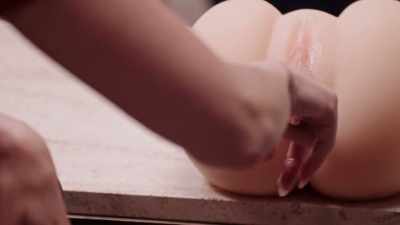From here, I would begin to raise
my finger up and I'm going to make - Good Sex
