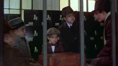 From here on, we establish the shared funds of the gang. - Once Upon a Time in America