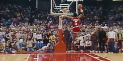 From the free-throw line, he dunks! - Chang Can Dunk