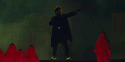 ♪ From the left side,
all the way to the right side ♪ - The Weeknd: Live at SoFi Stadium