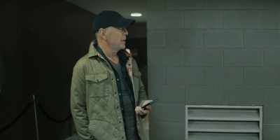 - From the wire room.
- Oh, shit. - Wire Room