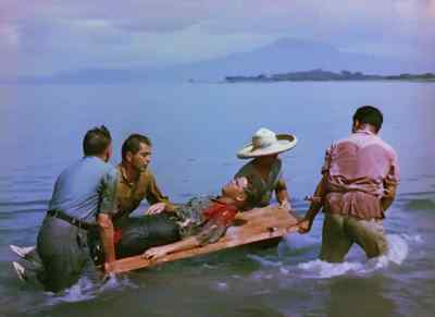Front end, take the front end. - American Guerrilla in the Philippines
