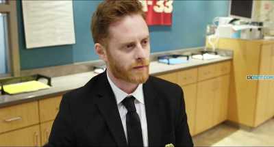 Front security desk secure.
Erik, you're up. - Assault on VA 33
