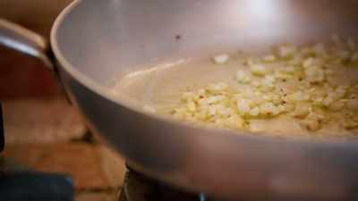 'Fry the onion for four to five
minutes until they soften. - Gino's Italian Family Adventure