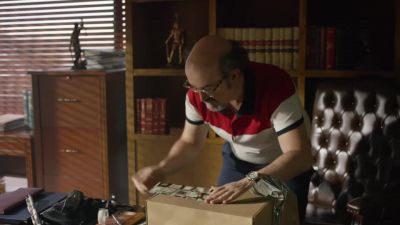 Fuck your mother. - Narcos
