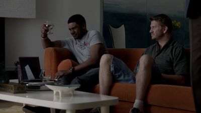 - Fucking good toast, Allan.
- Thank you. - Ray Donovan