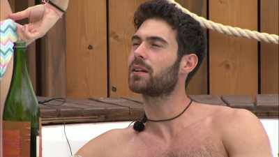 ‐Fucking hell,
you're playing with fire.
‐You think? - Love Island