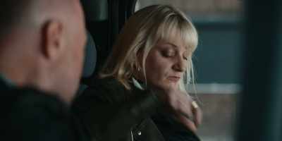 - Fucking prick.
- Thank you. Good. - Rain Dogs