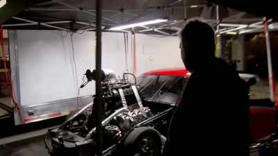 Fuel's full. Fuel tanks are
locked off and everything. - Street Outlaws No Prep Kings Team Attack