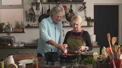 Full-fat, because otherwise,
it'll curdle. - James May: Oh Cook!