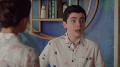 - Funny you should ask that.
- Ellis got confused. - Rock Island Mysteries
