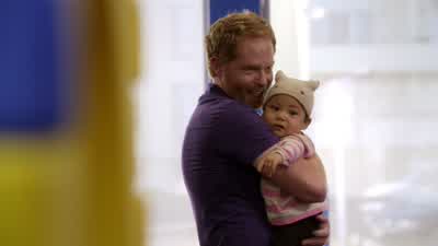 ♪ G-Get it on ♪ 0h, I think I hurt myself. - Modern Family