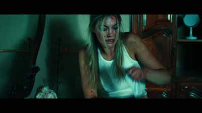 (Gabbi crying) (ominous music) - Woman in the Maze