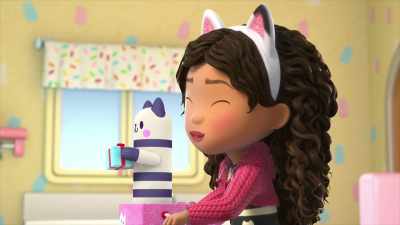 -[Gabby laughs]
-[cat-in-the-box jingling] - Gabby's Dollhouse