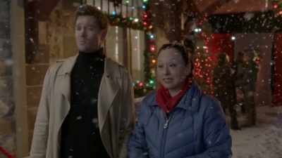 Gabe! I found your size
in the back. - Angel Falls Christmas