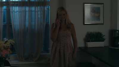 [Gabe over phone]
 That's great! Congratulations. - What The Nanny Saw