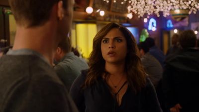 - Gabi...
- Baby, he didn't mean that. - Chicago Fire