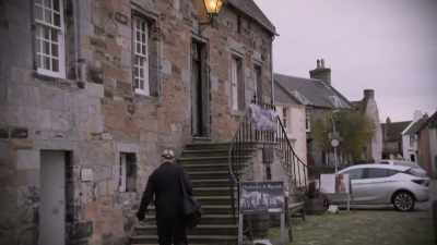 GAIL: Tonight's investigation
will focus on two locations. - Spooked Scotland