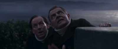 Gain access to volta's bedroom
and take him out. - Johnny English Strikes Again