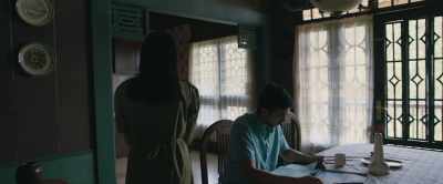 Galang, stop working. Aunt Farah is here. - Sijjin