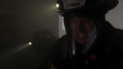 - Gallo, find the stairs!
- Copy that. - Chicago Fire