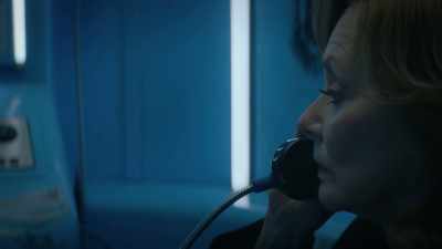 Game over.
He's dead. - Watchmen