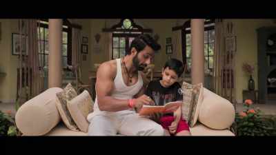 Gandhiji spells with 'hi'. - Simmba