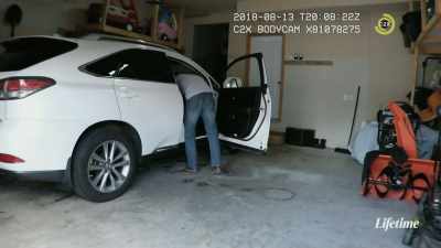 [garage door
opening] - Chris Watts: Confessions of a Killer